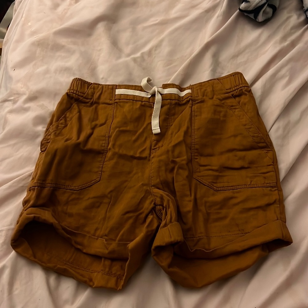 old navy, orangish kids shorts, size XL (14)